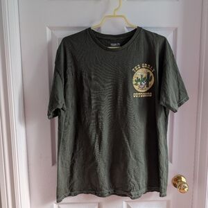Peanuts Men's Olive Outdoor Graphic Tee